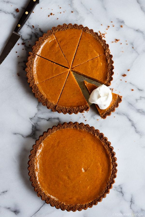 Silky Gingersnap Pumpkin Pie