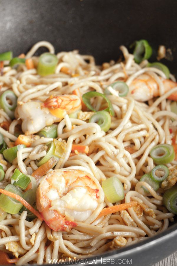 Singapore Noodles - Singapore Chow Mein - Stir fried Asian Noodles