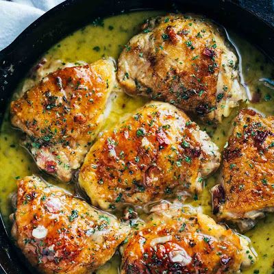 Skillet Chicken with Bacon & White Wine Sauce