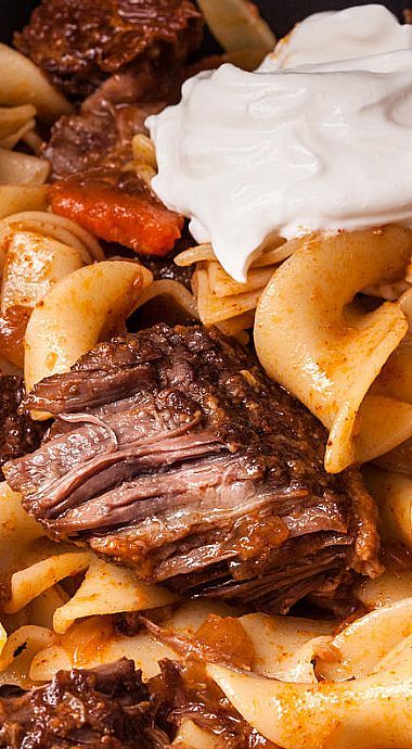 Slow Cooker Beef Goulash