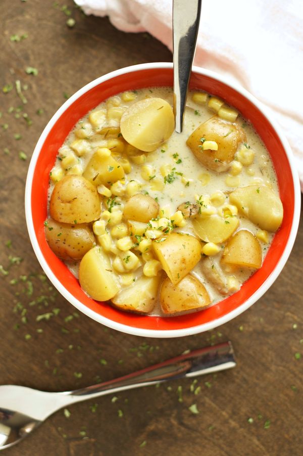 Slow Cooker Corn and Potato Chowder