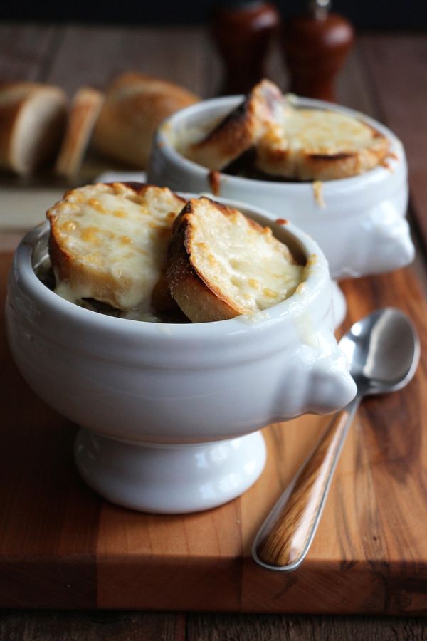 Slow Cooker French Canadian Onion Soup