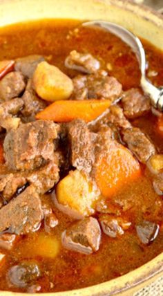 Slow Cooker Hungarian Goulash