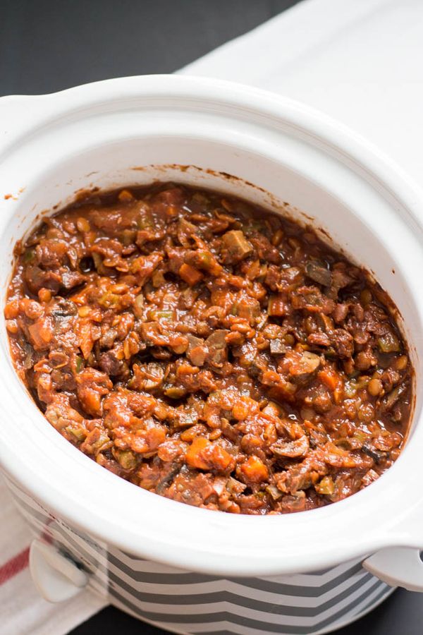 Slow-Cooker Lentil and Mushroom Sloppy Joes