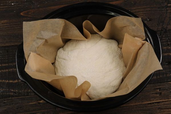 Slow cooker no-knead bread