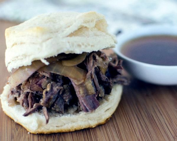 Slow Cooker Pulled Beef Sandwiches