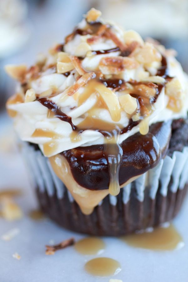 Snickers Coconut Caramel Cupcakes