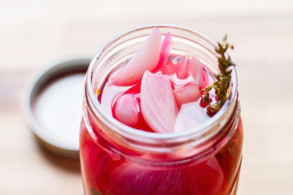 Sous Vide Pickled Spring Onions