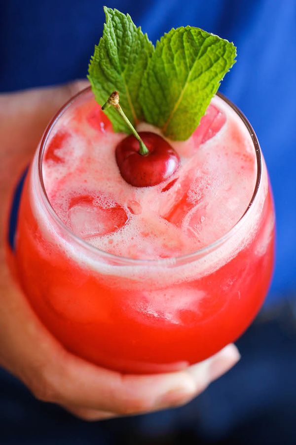 Sparkling Cherry Lemonade