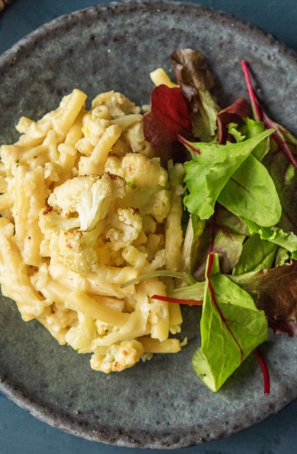 Spiced Cauliflower Mac 'N' Cheese with Mixed Greens