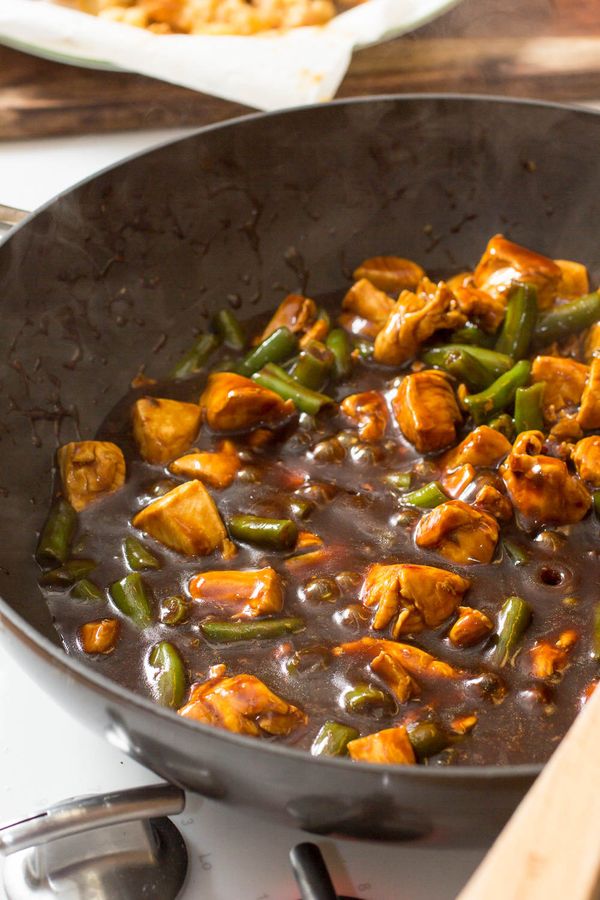 Spicy Garlic Chicken and Green Beans