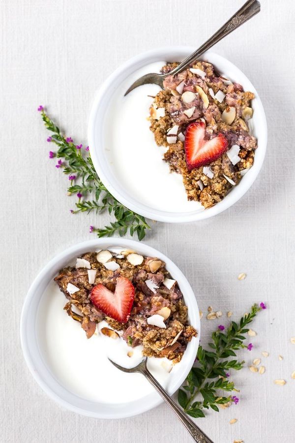 Strawberry and Rhubarb Breakfast Oat Crisp