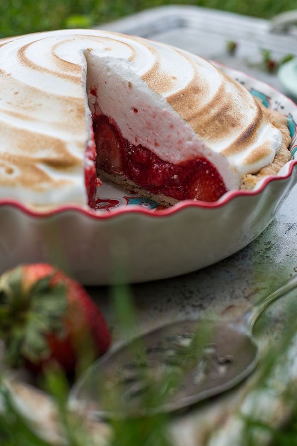 Strawberry Marshmallow-Meringue Pie