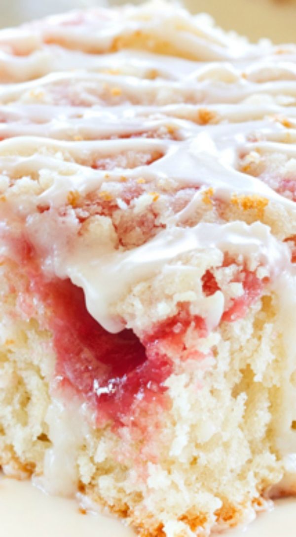 Strawberry Rhubarb Coffee Cake