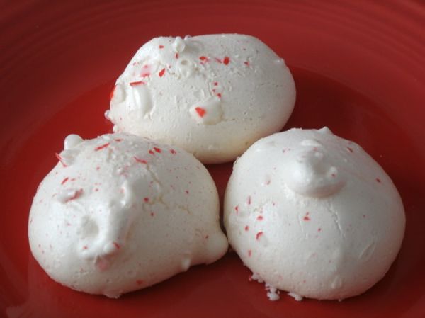 Super Easy Peppermint Kisses