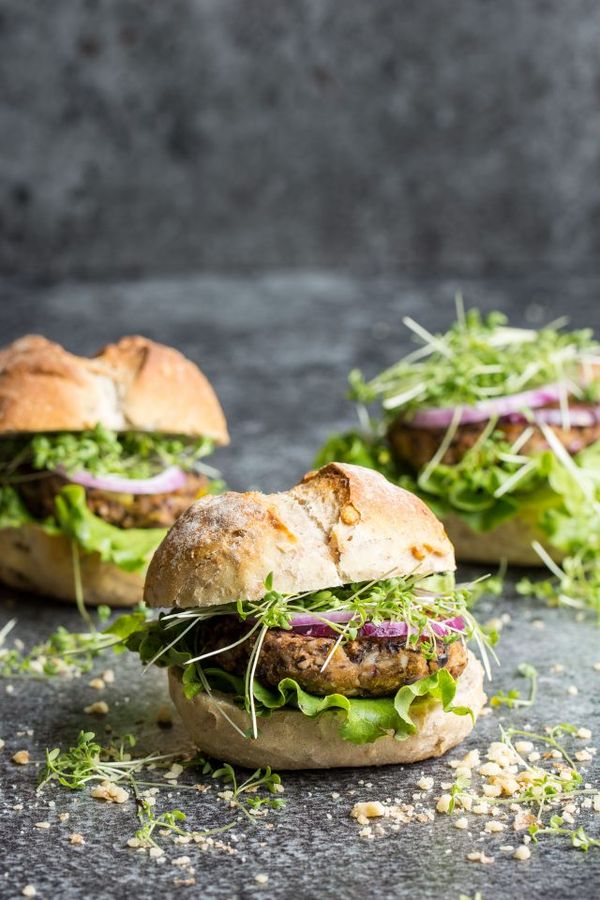 Super Quick Vegan Black Bean Burgers