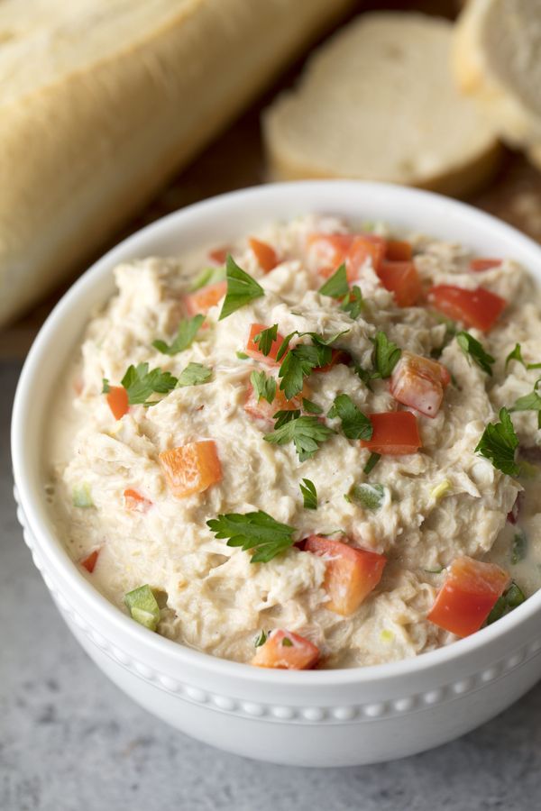 The Best Slow Cooker Spicy Crab Dip