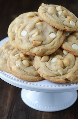 The Best White Chocolate Macadamia Nut Cookies