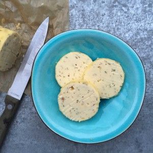 The lazy bearnaise = Bearnaise flavored butter