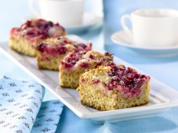 These Cranberry Dessert Bars Are Easy to Make