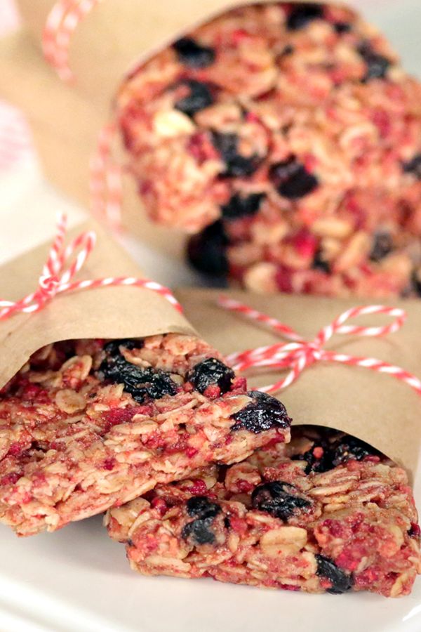 Triple-Berry Granola Bars