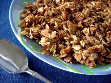 Vanilla-Scented Granola