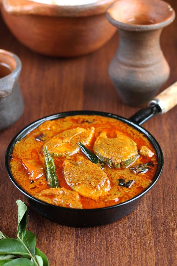 Varutharacha meen curry