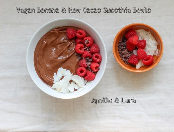 Vegan Banana & Raw Cacao Smoothie Bowl