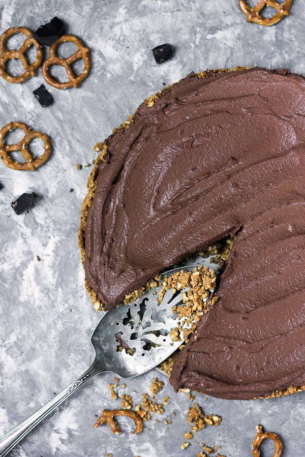 Vegan Dark Chocolate Tofu Cheesecake with Peanut Butter Pretzel Crust