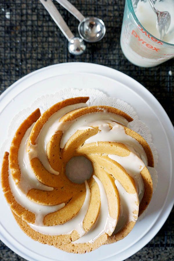 Vegan Lemon Bundt Cake