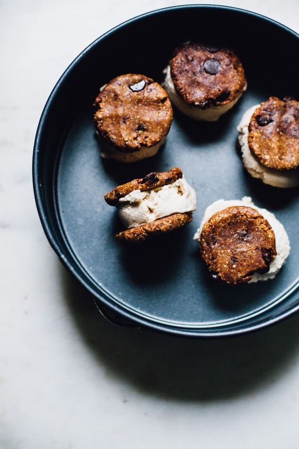 Vegan No-Bake Cookie Dough Ice Cream Sandwiches (Gluten Free