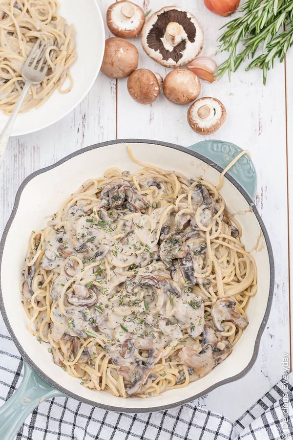 Vegan One Pot Creamy Mushroom Pasta