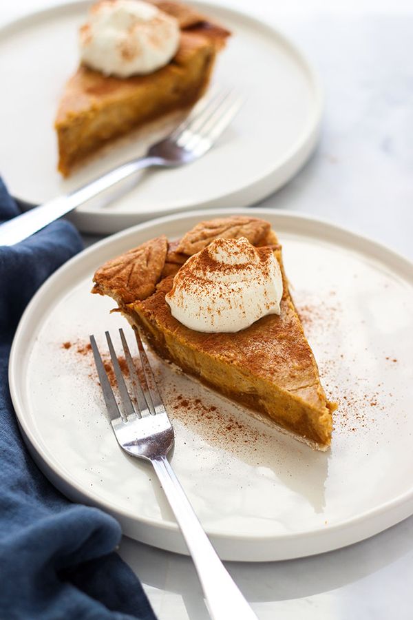 Vegan Pumpkin Pie with Cashew Cream Swirls