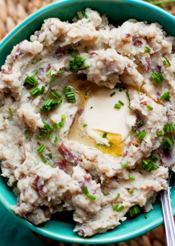 Vegan Slow Cooker Mashed Potatoes with Garlic & Chives