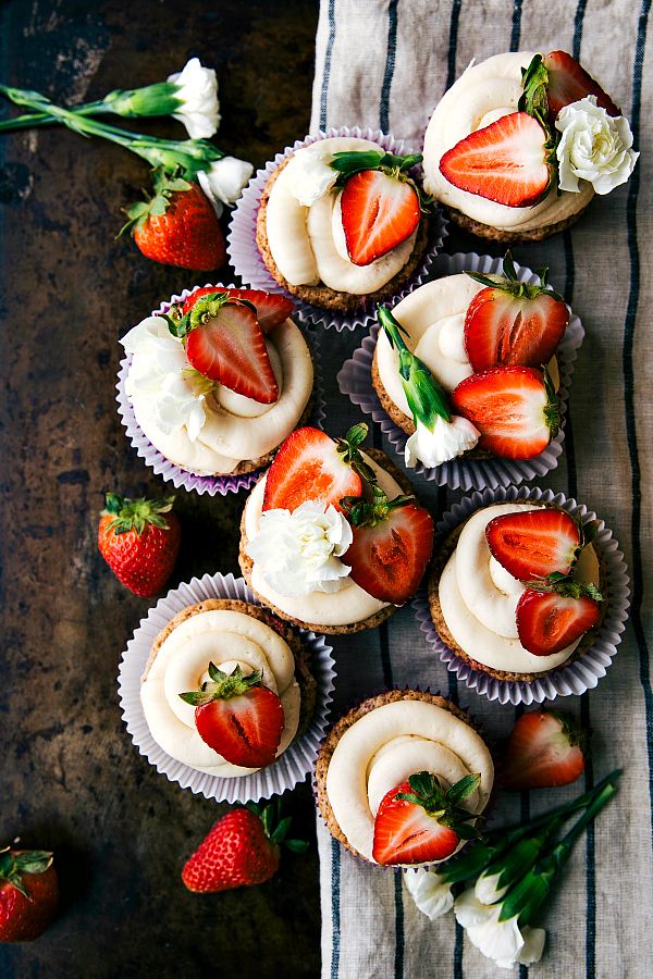 Vegan Strawberries and Cream Cupcakes