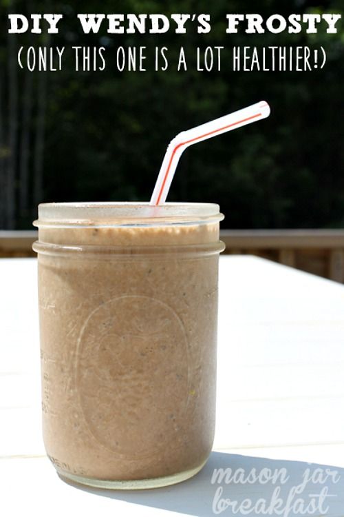 Wendy’s Frosty Inspired Smoothie – Healthier Version with Almond Milk & Chia Seeds