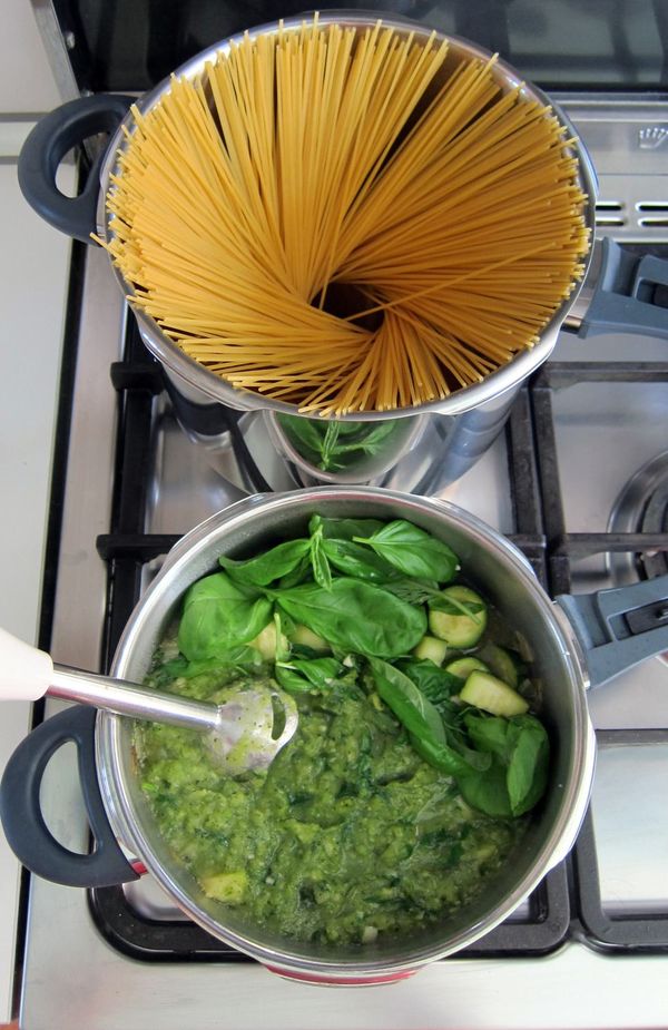 Zucchini Pesto - pressure cooker pasta sauce