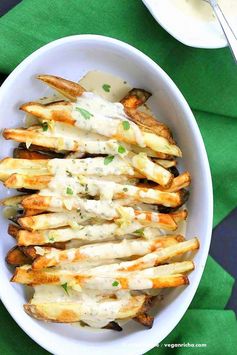 Baked Fries with Garlic Sauce