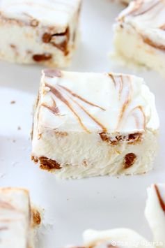 Cinnamon Roll Fudge