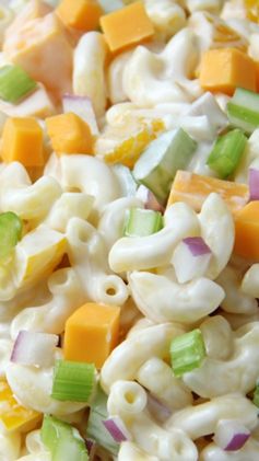 Creamy Cheddar Macaroni Salad