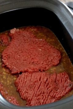 Crock Pot Cubed Steak with Gravy