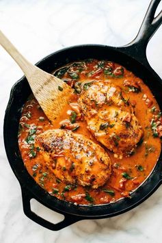 Garlic Basil Chicken with Tomato Butter Sauce