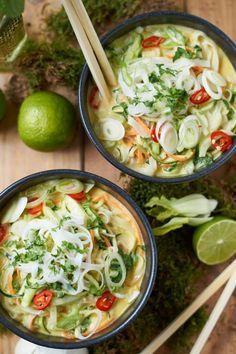 Grünes Thai Curry mit Zucchini, Möhren und Pak Choi