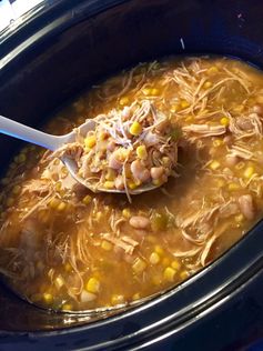 Healthy Crockpot White Chicken Chili