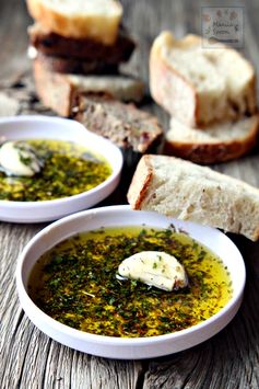 Italian Bread Dipping (Oil Sauce