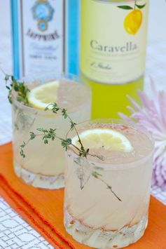 Limoncello-Gin Cocktail with Grilled Thyme