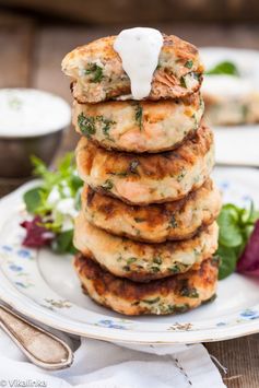 Salmon Cakes with Chive and Garlic Sauce