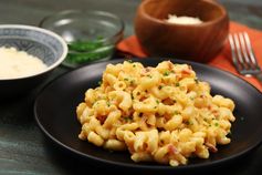 Slow cooker bacon mac and cheese