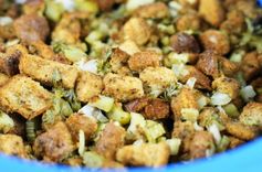 Slow Cooker Stuffing (or Dressing