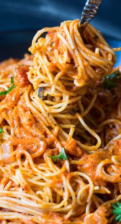 Spicy Tomato Cream Pasta